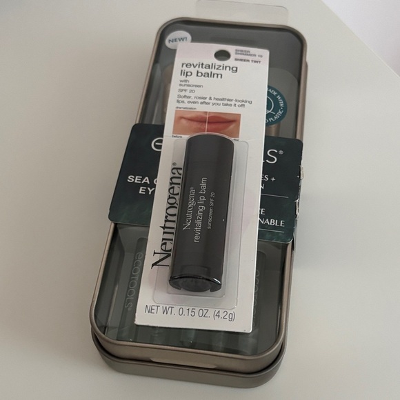 EcoTools Sea Gems Eye Set with Neutrogena Lip Balm - Picture 3 of 4
